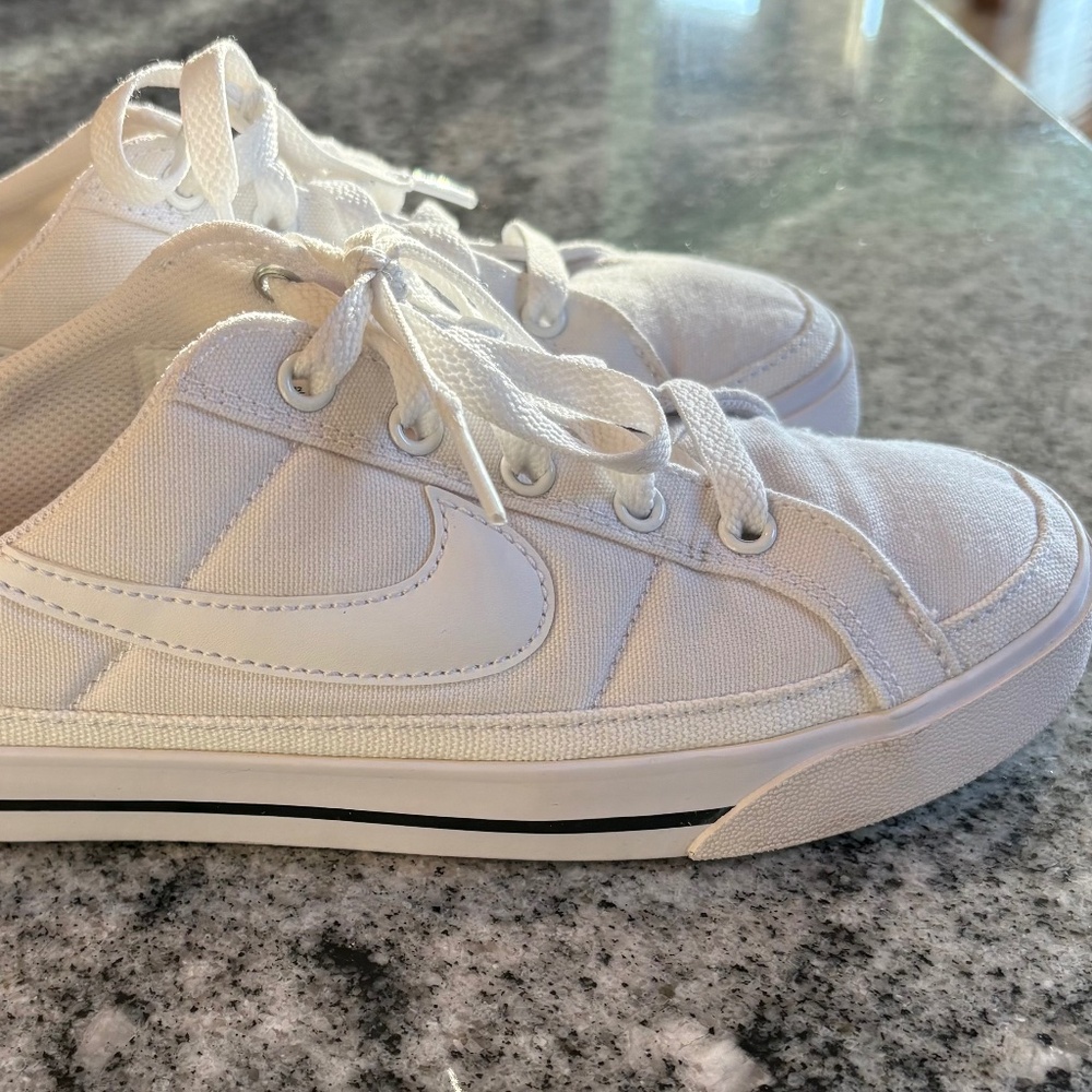 Nike court legacy slide-in